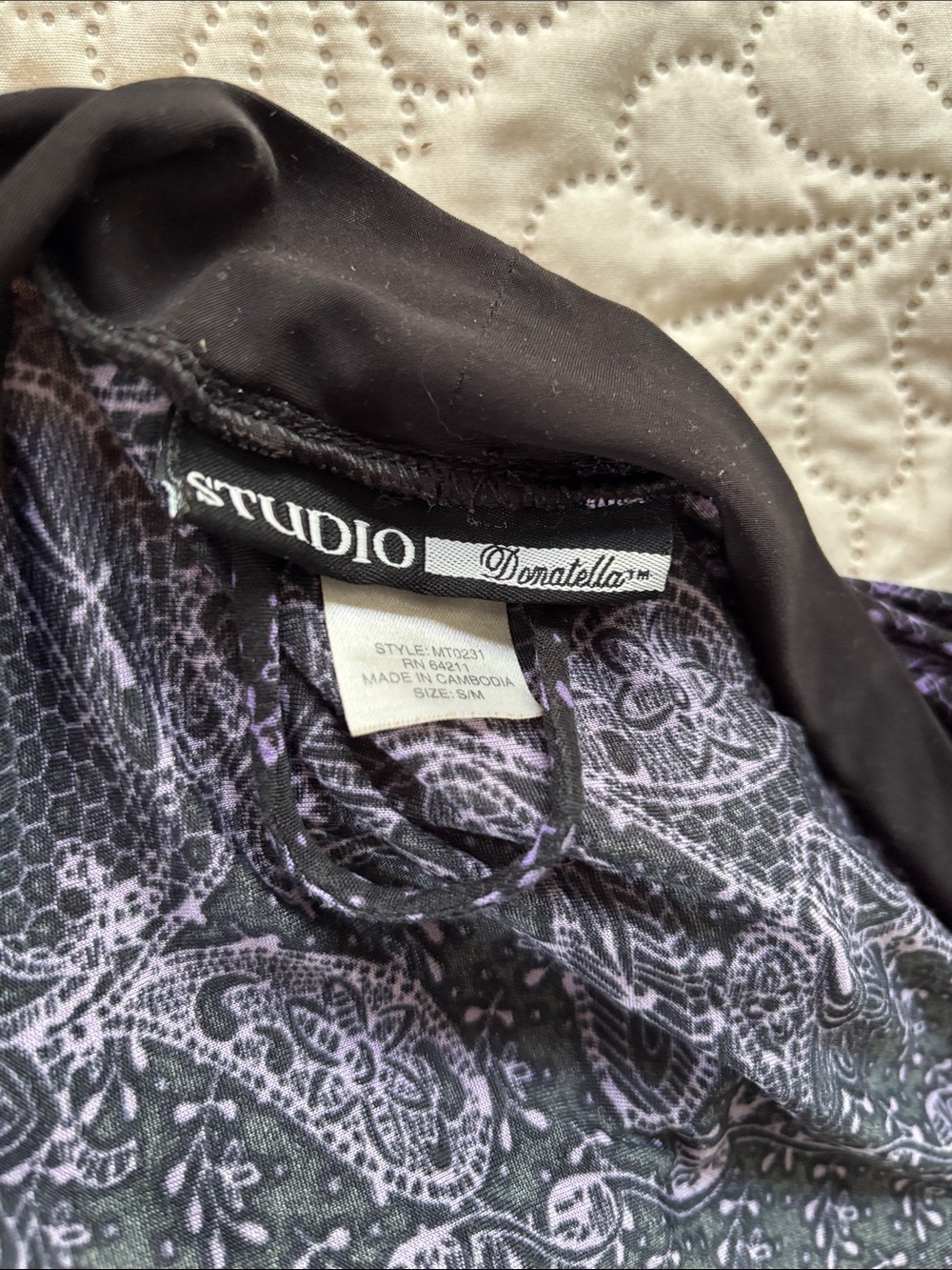 Black and Purple Patterned Robe - Picture 3 of 3